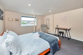 Sunny Three Bedroom Pakuranga Delight