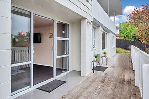 Sunny Three Bedroom Pakuranga Delight