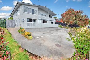 Sunny Three Bedroom Pakuranga Delight