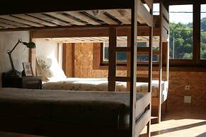 Albergue Les Xendes. Parque de Redes - Hostel