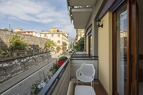Flower Suites Sorrento
