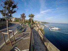 Flower Suites Sorrento