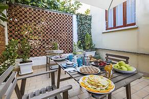 Flower Suites Sorrento