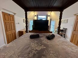 Castle House Holiday Home