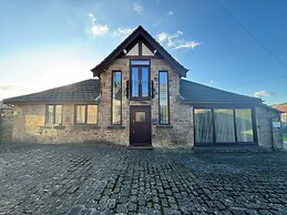 Castle House Holiday Home