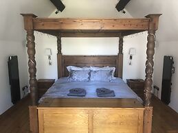 Castle House Holiday Home