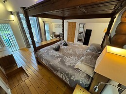 Castle House Holiday Home