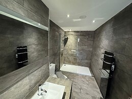 Castle House Holiday Home