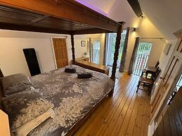 Castle House Holiday Home