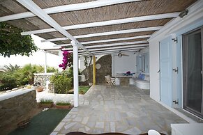 Tatiana Villa & Apartments