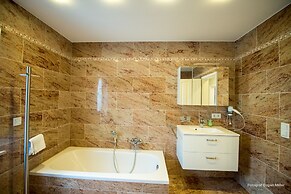 Merkel Villa Apartamente