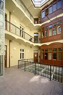 Safestay Prague Charles Bridge