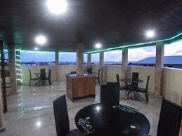 Carleton Hotel & Suites
