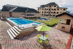 Carleton Hotel & Suites