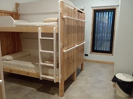 Albergue Milladoiro - Hostel