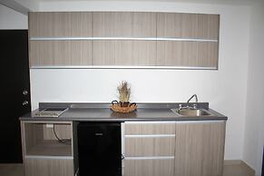 Stay Tropical Downtown Studios