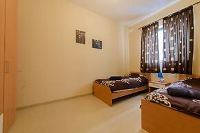Luxury Holiday Apartment IN Qawra