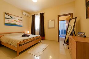 Luxury Holiday Apartment IN Qawra