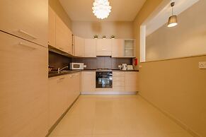 Luxury Holiday Apartment IN Qawra