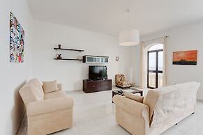 Seafront Apartment in Sliema wt Breathtaking Views