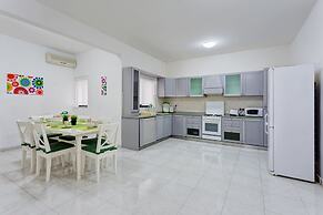 Seafront Apartment in Sliema wt Breathtaking Views