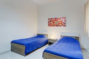 Seafront Apartment in Sliema wt Breathtaking Views