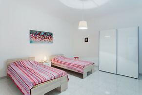 Seafront Apartment in Sliema wt Breathtaking Views