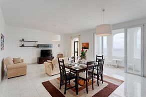 Seafront Apartment in Sliema wt Breathtaking Views
