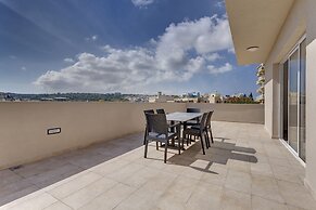 Luxury 2 Bedroom Penthouse in St Julians