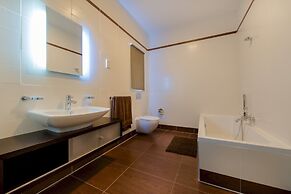 THE Ultimate Luxury, Sliema With Pool