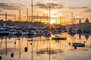 THE Ultimate Luxury, Sliema With Pool