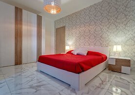 Marvellous 2 Bedroom Apartment by the Sea