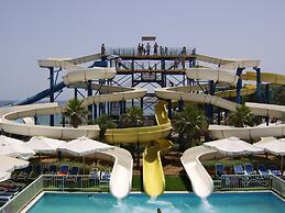 Marvellous 2 Bedroom Apartment by the Sea