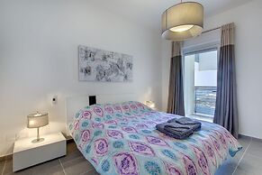 Pure Luxury Apartment With Pool