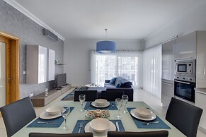 Luxury Apartment IN Fort Cambridge With Pool