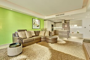 Luxury Apartment inc Pool & Views