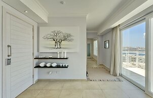 Luxury Apartment inc Pool & Views