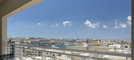 Luxury Apartment inc Pool & Views