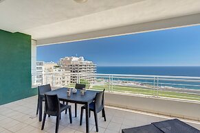 Seaview APT Incl Pool IN Sliema