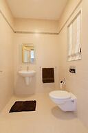 Seaview APT Incl Pool IN Sliema