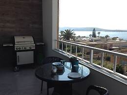 Luxury Seafront Apartment With Pool