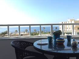 Luxury Seafront Apartment With Pool