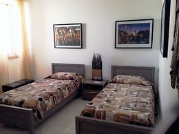 Luxury Seafront Apartment With Pool