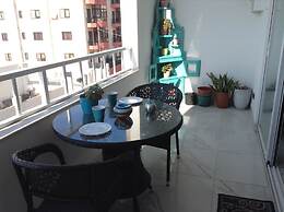 Luxury Seafront Apartment With Pool