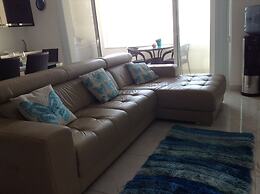 Luxury Seafront Apartment With Pool