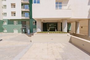 Seafront Luxury APT With Pool