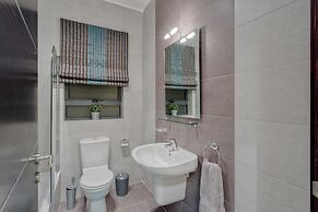 Luxury Apartment, Prime Location in St Julians