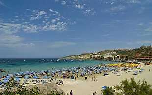 Seaview Apartment In Fort Cambridge, Sliema