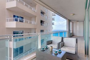 Seaview Apartment In Fort Cambridge, Sliema