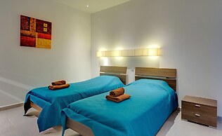 Seaview Apartment In Fort Cambridge, Sliema